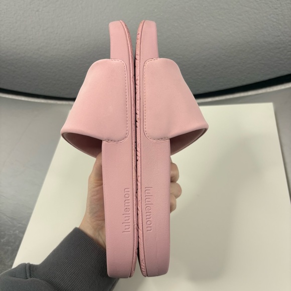 Lululemon Women’s Restfeel Slide Pink Haze - Size 6 - Picture 9 of 13